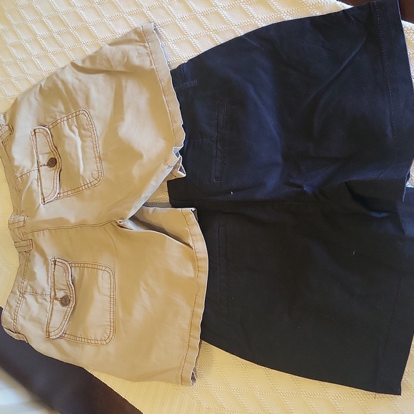 Bundle 2 pairs size 8 shorts - Picture 2 of 4